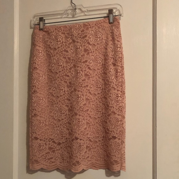 NWOT Forever 21 Lace Skirt - Picture 3 of 10